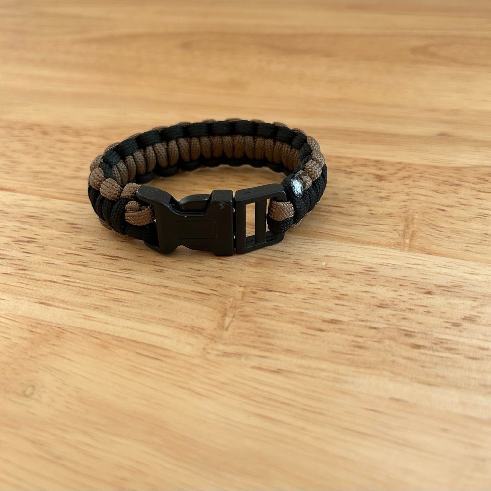 Handmade Paracord Buckle Bracelet Brown Black Made In USA Tactical Survival Gear